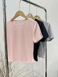 衣服随机一件