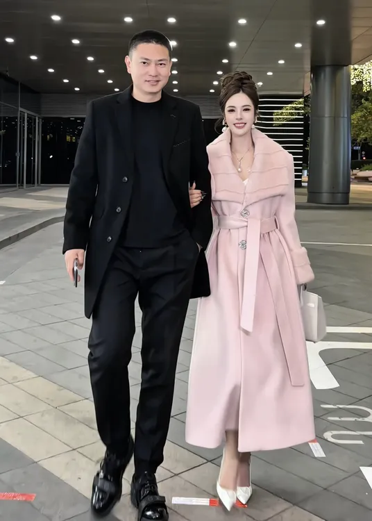 【冬装新款】DY72冬季休闲显瘦时尚气质粉色毛领系带羽绒服大衣