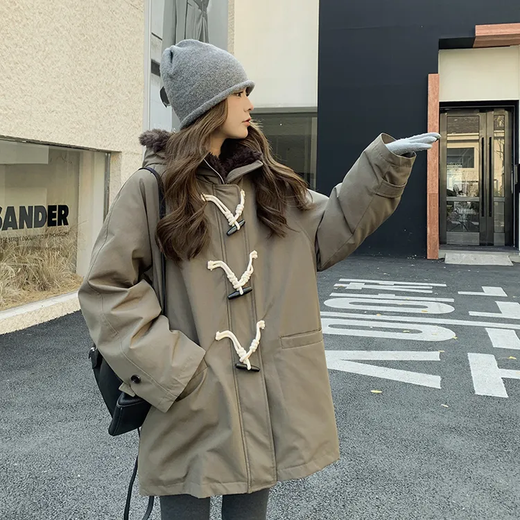 军绿色牛角扣羽绒服女中长款2025冬季新款加厚学院风90白鸭绒外套