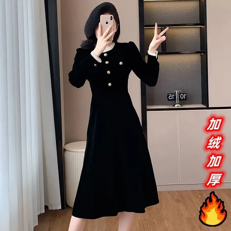 大码茶歇法式赫本风加绒加厚连衣裙秋冬新款时尚减龄高级感小黑裙