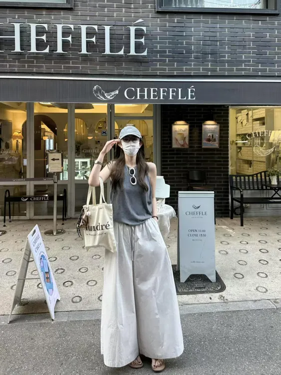 2025夏季新款法式灰色无袖背心女宽松慵懒风休闲气质百搭显瘦上衣