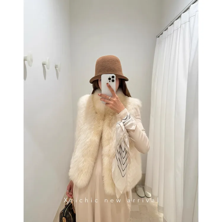 温柔月光 芬兰雪狐高货狐狸皮草马甲