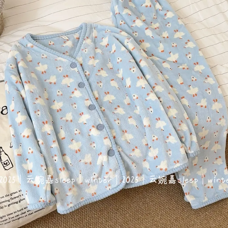 『蓝天小鸭』秋冬睡衣女法兰绒加绒拉条保暖冬季牛奶绒家居服套装