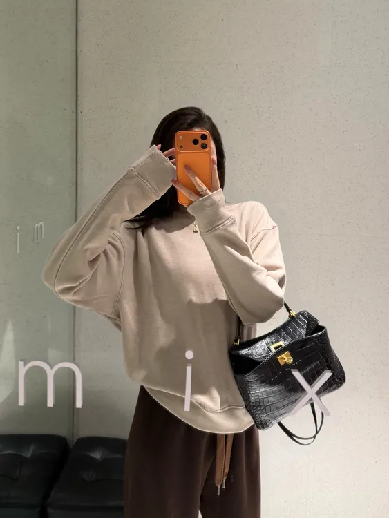 BIG WHITE REMADE“素挽佳人”莱赛尔+羊毛桑蚕丝舒感羊毛衫SS07120