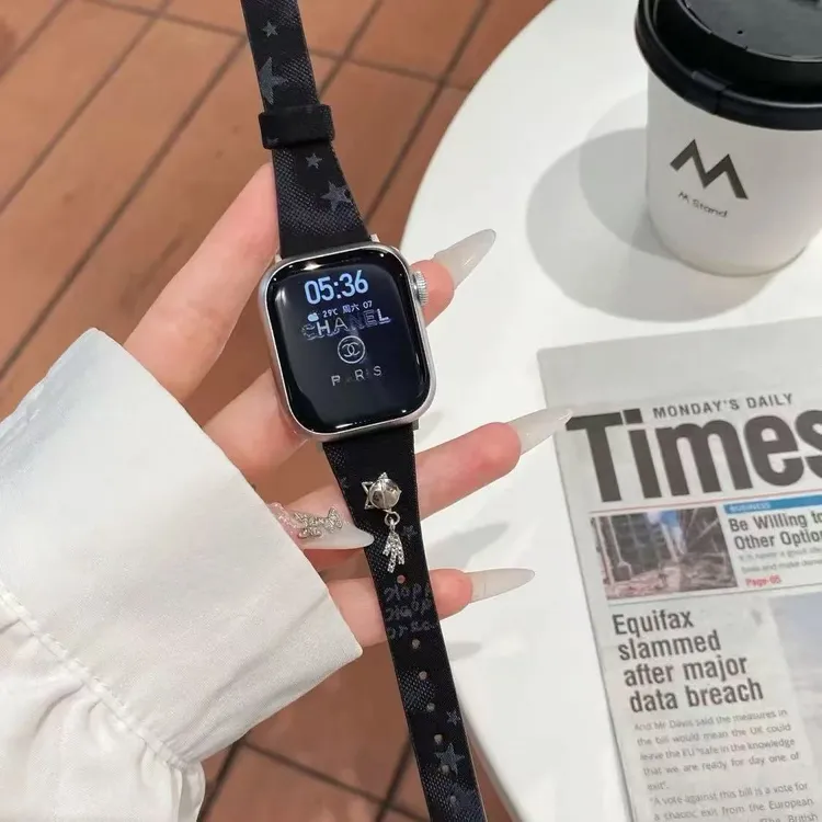 适用苹果AppleWatchs10/11皮质柳丁星星表带