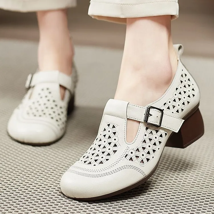 真皮洞洞鞋女粗跟外穿凉鞋软底镂空防滑夏季妈妈鞋子牛皮中年皮鞋