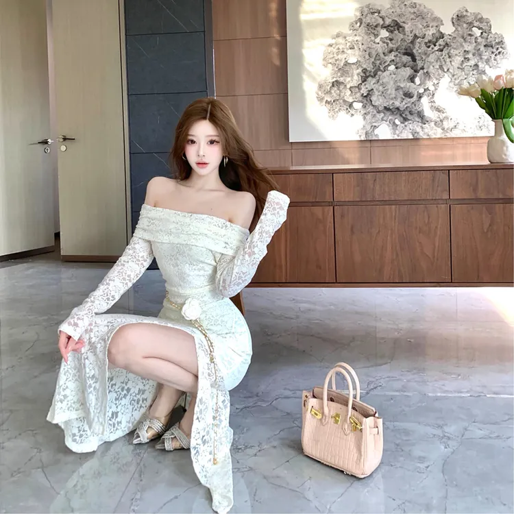 小性感露肩一字肩连衣裙修身显瘦高级感开叉内搭辣妹长裙送腰带女