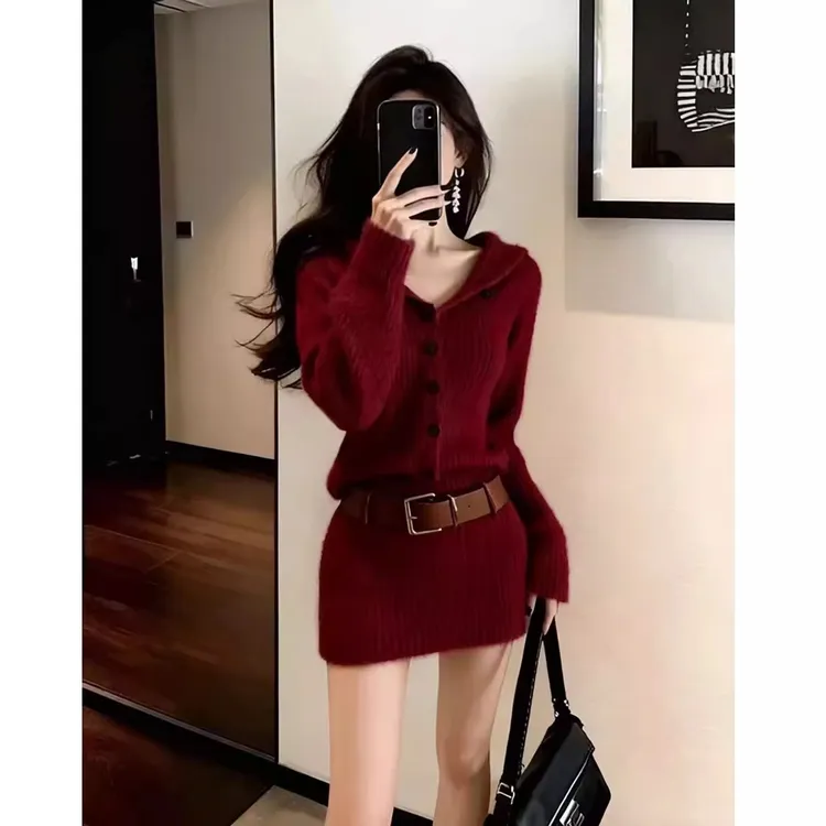 韩版慵懒风红色针织包臀连衣裙女秋冬新款气质收腰显瘦毛衣短裙子