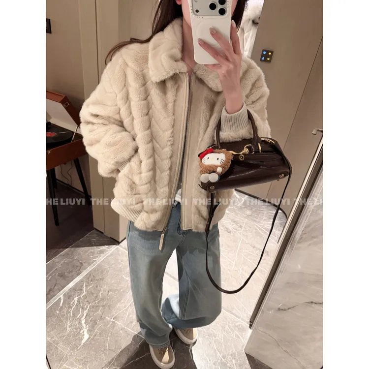 【LIUYI】冬季保暖羽绒填充环保毛毛立体切割工艺外套512049