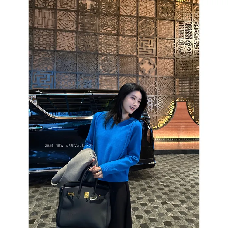 REALNEEI 许怡【布鲁克兰】冬季极简羊毛布鲁克兰软糯连帽针织衫女