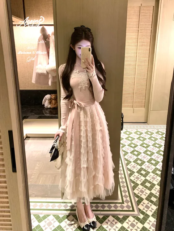 云纱雪芙 蕾丝V领针织网纱蛋糕裙