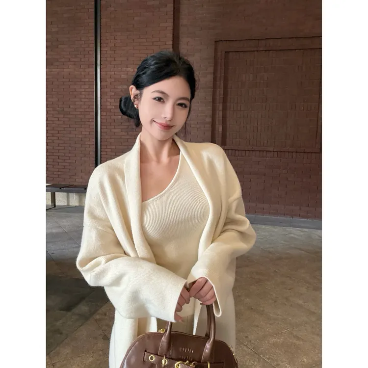 韩系简约纯欲风气质吊带背心套装女设计感时尚百搭开衫裤子三件套