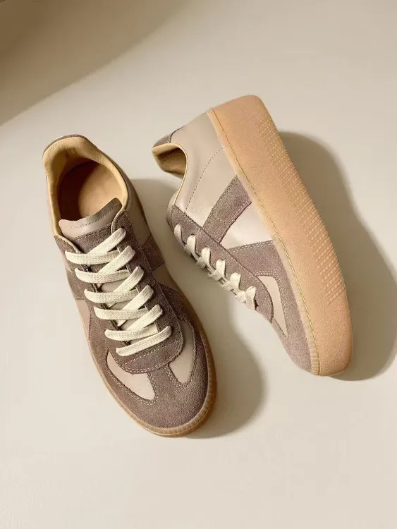 秋冬新款拼接复古厚底百搭个性增高女士德训鞋