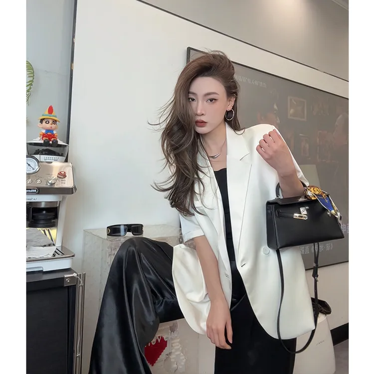 夏季轻薄缎面西装外套女2025韩版高级感宽松气质垂感短袖西服上衣