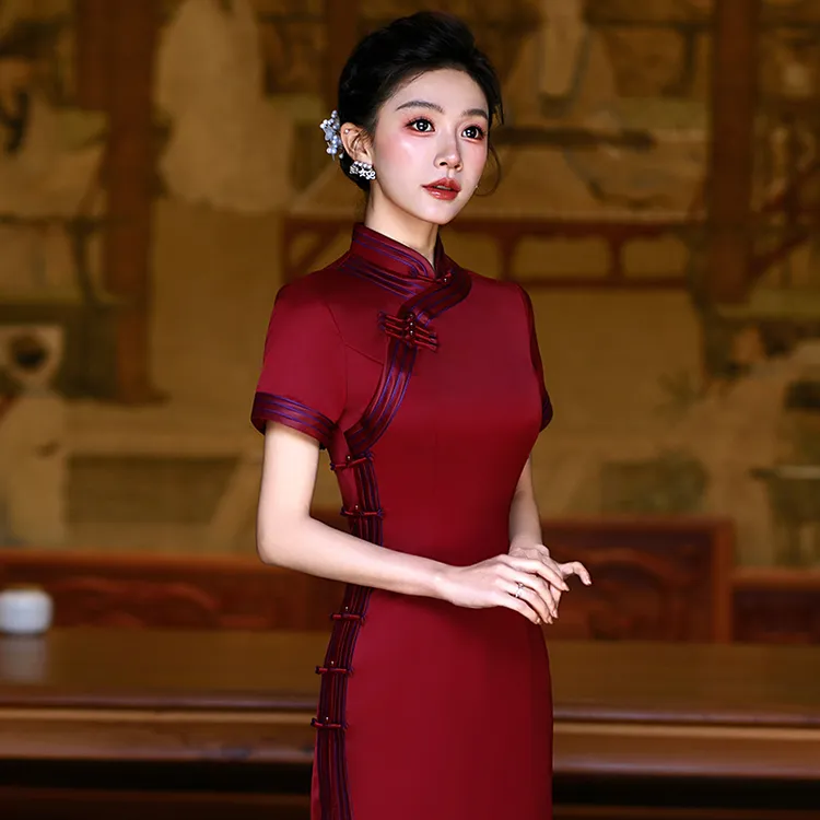 喜婆婆婚宴装2025新款夏季高贵年轻妈妈礼服日常可穿红色旗袍裙子