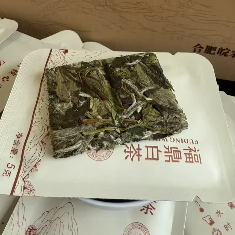 福鼎白茶牡丹级饼干型新茶：鲜爽、方便、耐藏