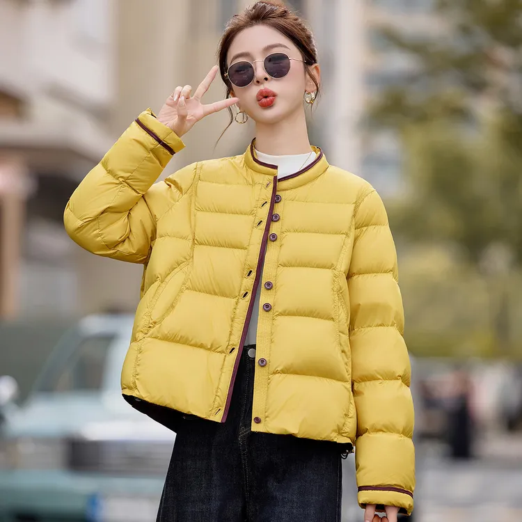 高级感超好看的轻薄羽绒服女短款2025冬季爆款洋气妈妈冬装外套潮