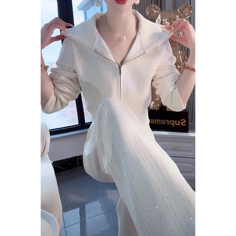 高级轻奢穿搭一整套2025冬季重工镶钻卫衣外套休闲裤加绒两件套女