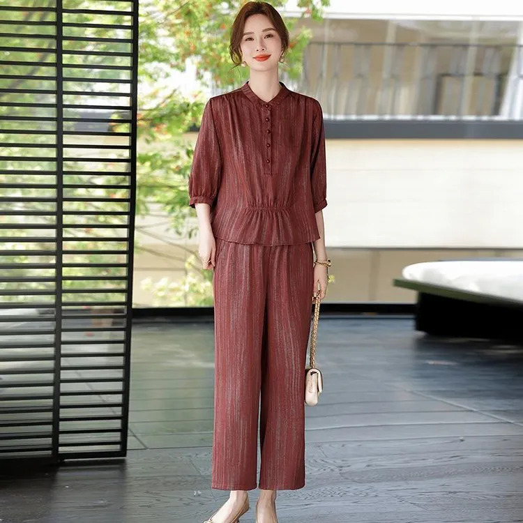 王小鸭妈妈2025夏季新款套装时尚洋气中老年显瘦夏上衣两件套年轻