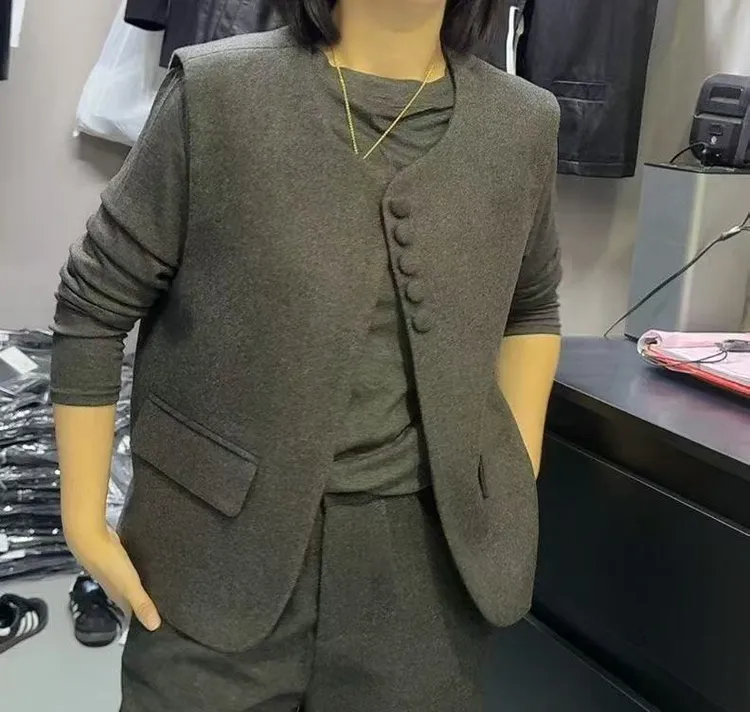 8828秋冬毛尼马甲