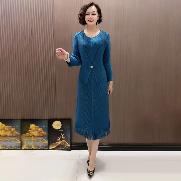 80135褶皱收腰秋季假二件连衣裙三宅大码长款流苏裙子显瘦弹力