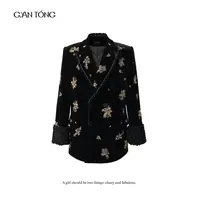 G. yantong/郭彦彤手工刺绣钉珠夹棉设计西装外套WT348          