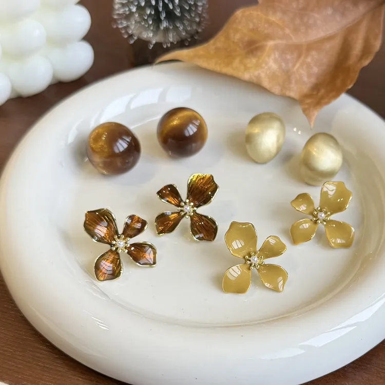 铜合金仿珍珠耳饰 秋冬百搭花朵耳钉2025新爆款耳环小众设计耳饰