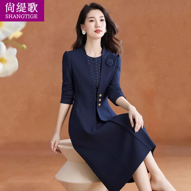 喜婆婆婚宴装风衣连衣裙2025新款女春秋轻奢高级感洋气妈妈两件套