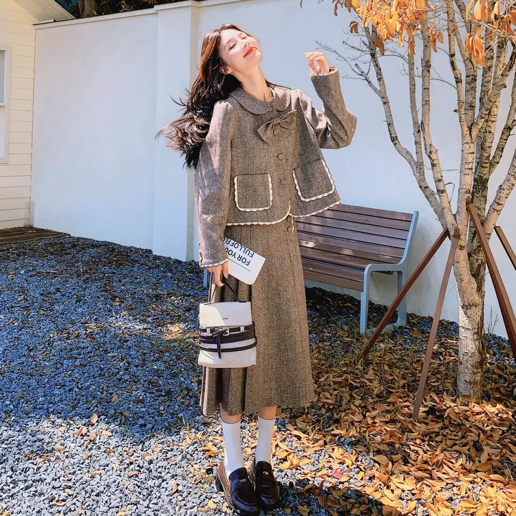 法式学院风超好看套装裙女2025年秋季娃娃领外套百褶半身裙两件套