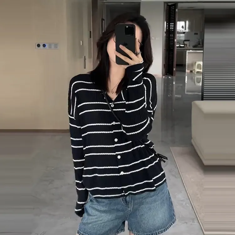 港味条纹长袖v领针织衫开衫外套女秋季新款小众薄款开衫洋气上衣