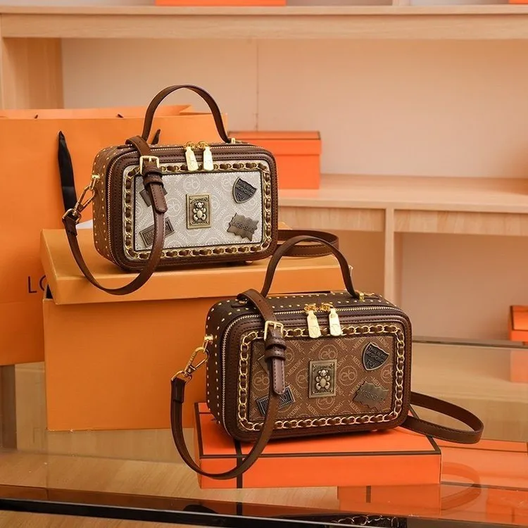 港式女包新款轻奢复古手提小方包百搭皮纹斜挎单肩包撞色设计