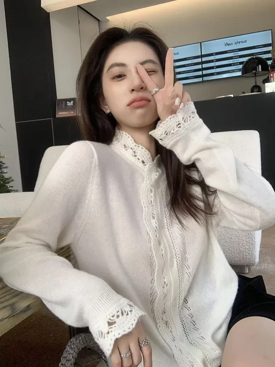 法式温柔软糯气质针织开衫外套女2026新款秋冬黑色短裤两件套装