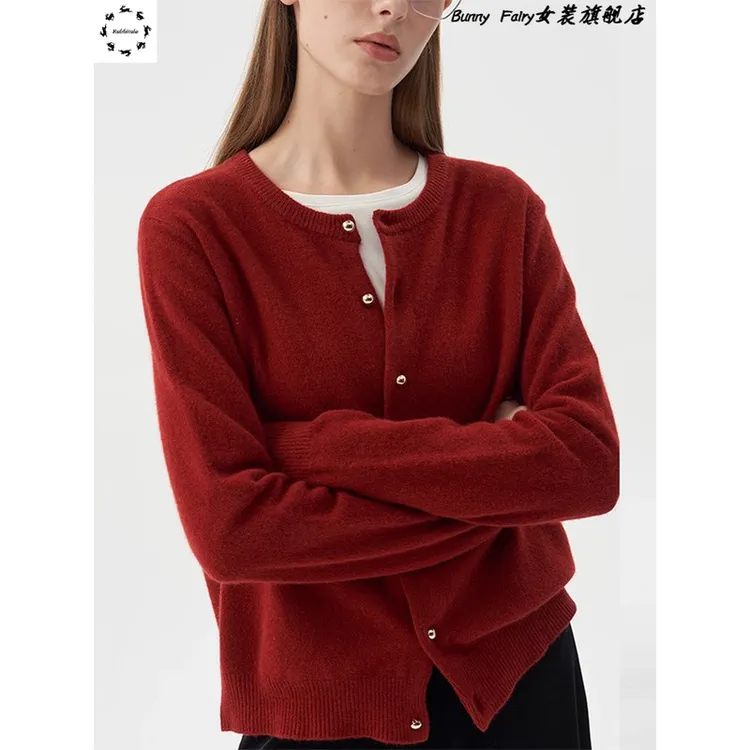 红色圆领金扣显瘦毛衣女秋冬法式复古针织开衫高级上衣外套