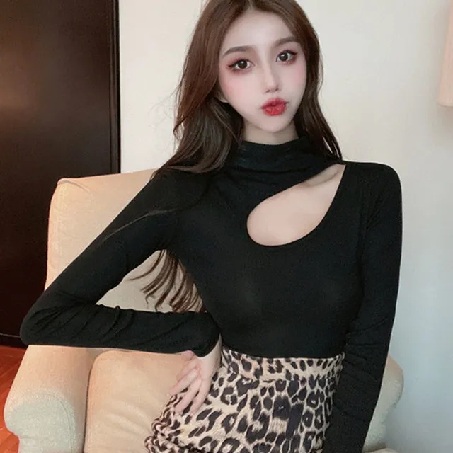 黑色上衣女心机长袖t恤女装时尚洋气设计感小众秋季半高领打底衫