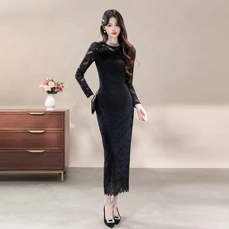 法式黑色蕾丝连衣裙女春秋季赫本风重工钉珠高级感内搭显瘦包臀裙