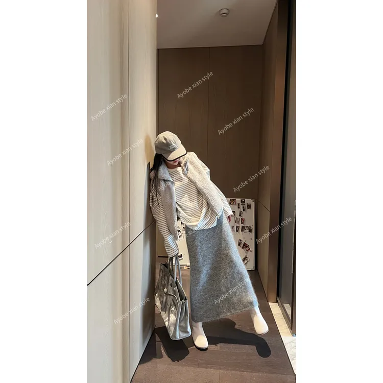 【AYOBE】小贤 松弛感慵懒气质宽松显瘦条纹上衣