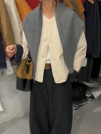 111区8875白色+灰披肩纯色长袖常规披风防风服短款外套