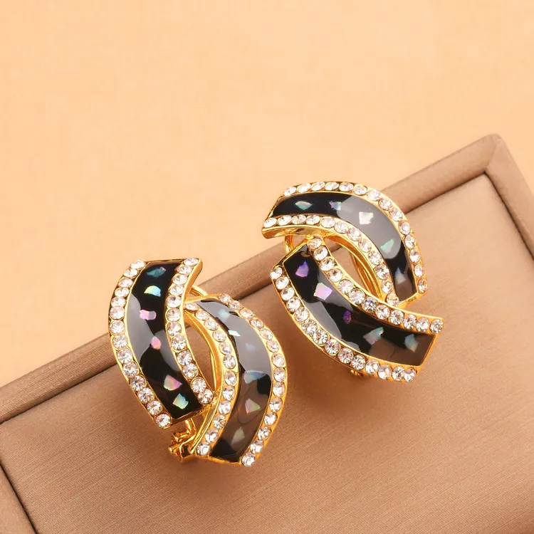 铜合金合成锆石耳饰 新款时尚贝壳耳钉高级感轻奢耳环女韩国网红