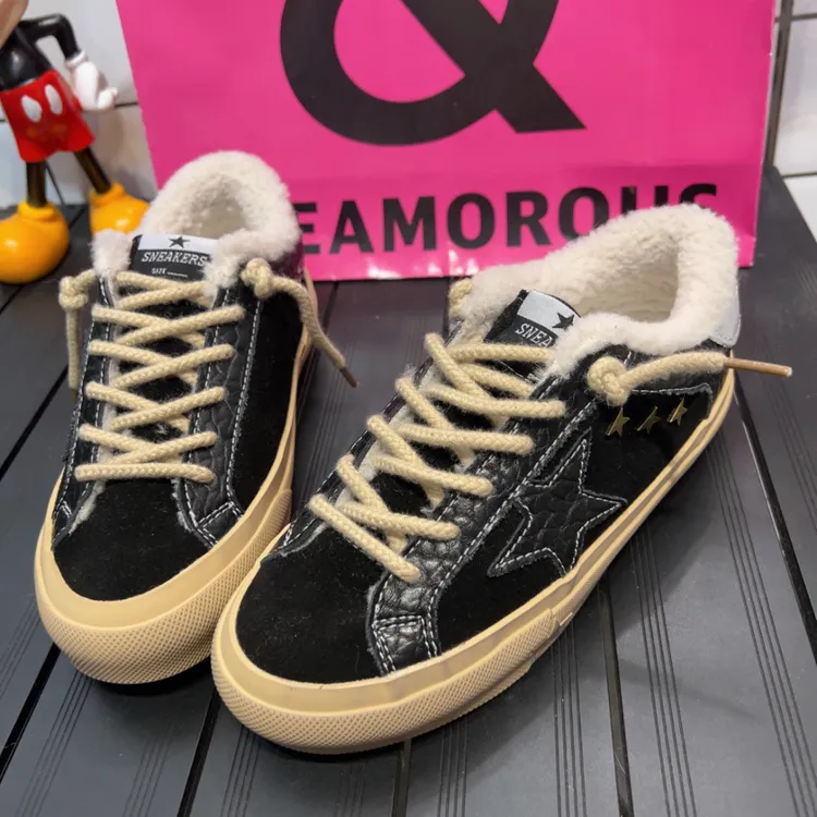 8136冬季新款韩版做旧复古反毛皮加绒保暖休闲小脏鞋洋气女款板鞋