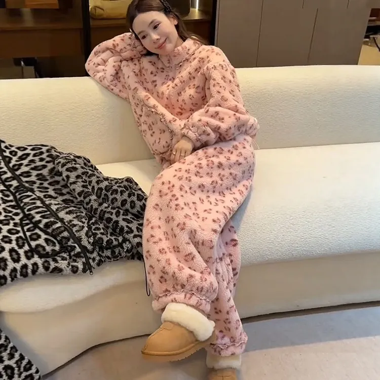 秋冬珊瑚绒豹纹高领长袖宽松家居服套装女加绒加厚外穿睡衣两件套