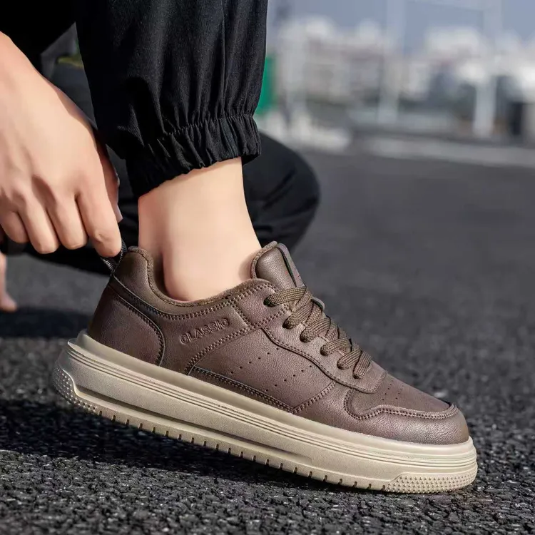 8918男士休闲板鞋冬季潮流百搭黑色防滑耐磨运动厚底增高潮鞋