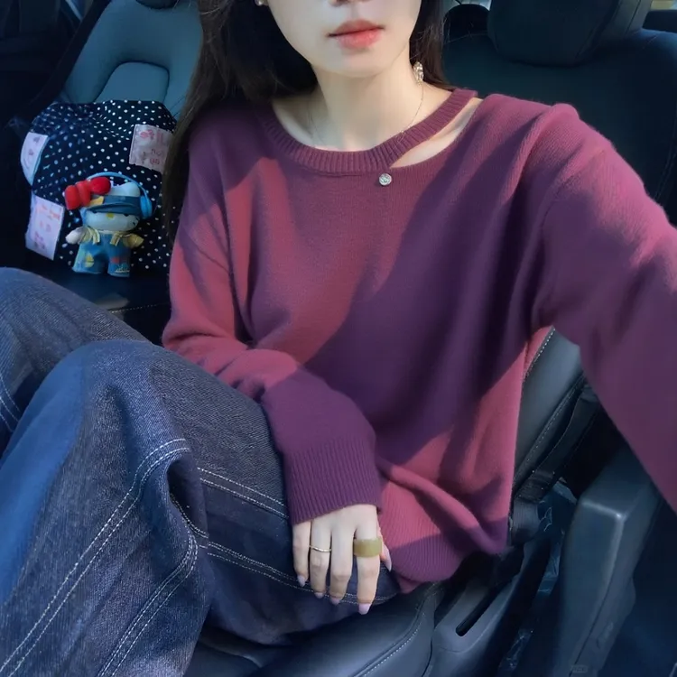 韩系慵懒风松弛感宽松显瘦毛衣上衣紫红色不规则镂空针织衫女秋冬