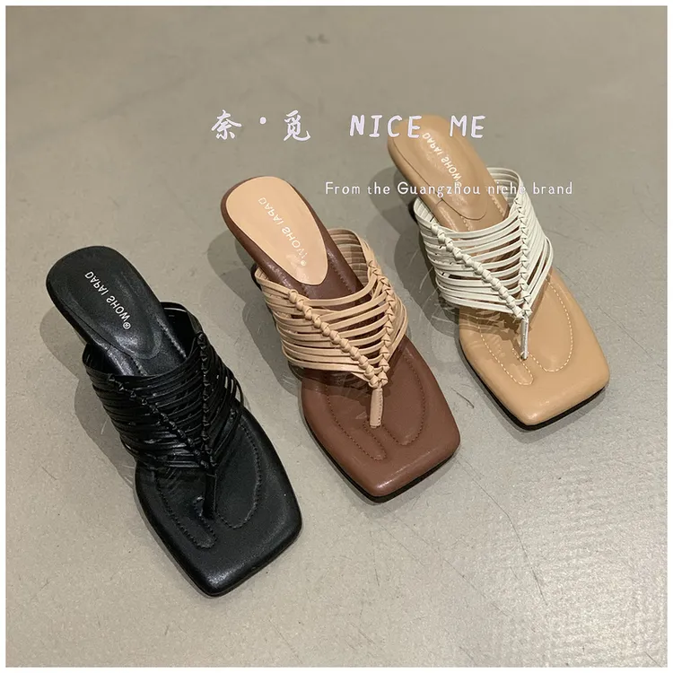 【千金】NICE ME~黑色人字拖女外穿夏季新款韩版夹趾坡跟法式凉拖