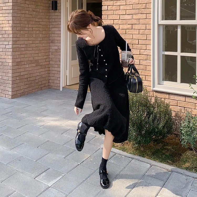 黑色小香风短款外套半身裙女两件套2025年新款春秋季爆款流行套装