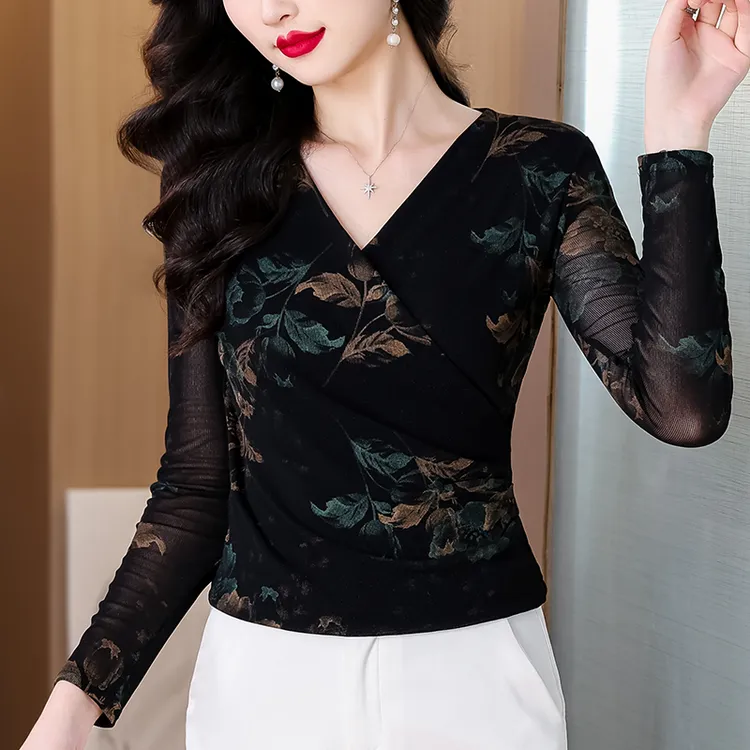 V领网纱打底衫女秋季2025新款设计感小众修身显瘦长袖T恤洋气上衣