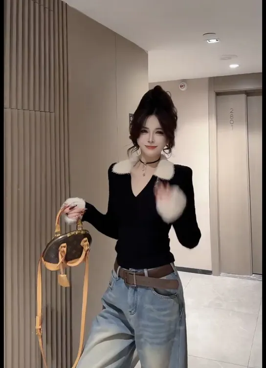 2025秋冬新款法式麻花针织衫女修身显瘦毛毛V领时尚洋气短款上衣