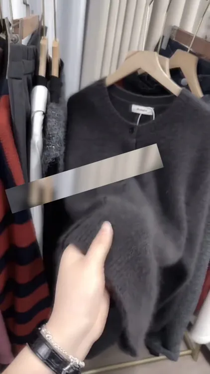 2025秋冬新款长袖针织毛衣女慵懒风宽松显瘦洋气减龄女休闲上衣