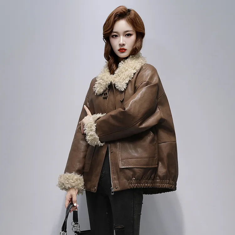 鸭鸭高级感短款羽绒服女2025新款韩版设计感时尚百搭通勤保暖外套