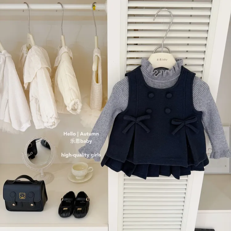 【乐恩童装】原创设计冬季女童藏青加绒马甲百褶裙韩系时髦两件套