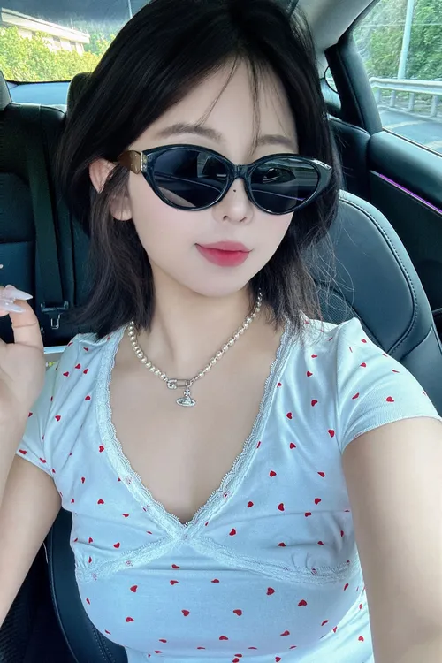 2026年爆款网红猫眼墨镜高级感ins韩版偏光太阳镜夏日防紫外线商品图